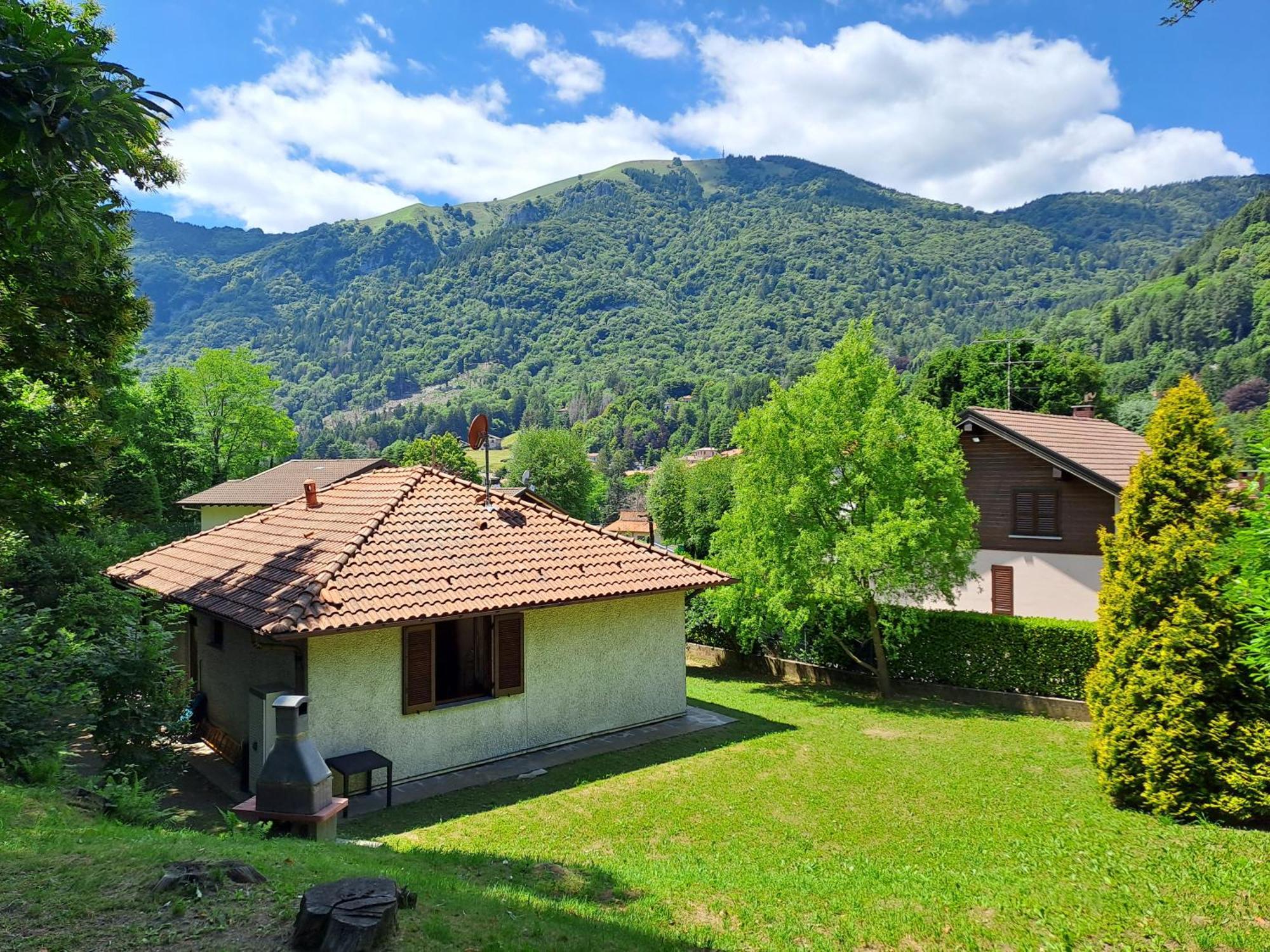 Villetta Singola Con Giardino Cottage Ghisallo Zona Bellagio Magreglio Luaran gambar