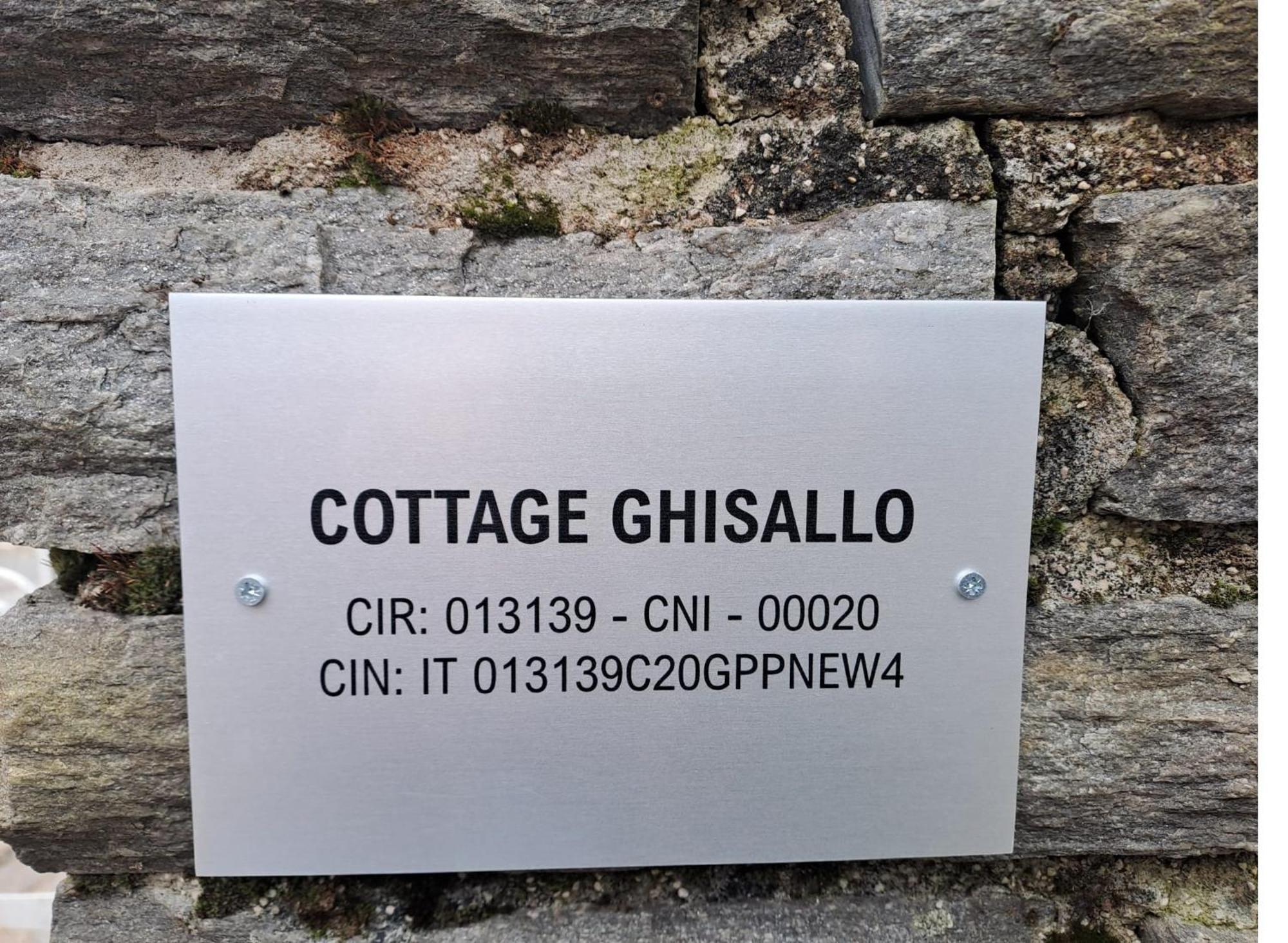 Villetta Singola Con Giardino Cottage Ghisallo Zona Bellagio Magreglio Luaran gambar